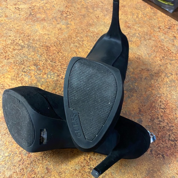 Guess platform stilettos shoes with lock SZ 7 1/2 - Picture 6 of 6